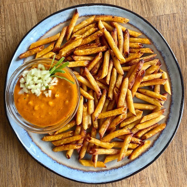 Korean Pasta Chips with Kimchi Cucumber Dip